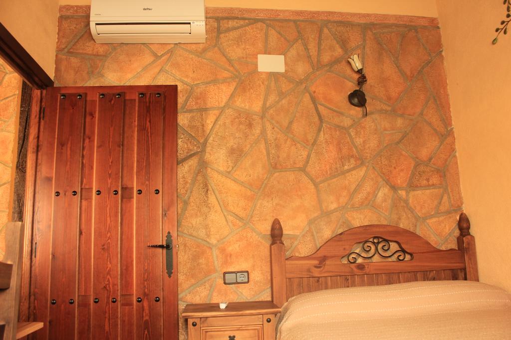 La Cueva Del Lince Casa de hóspedes Zarza De Granadilla Quarto foto